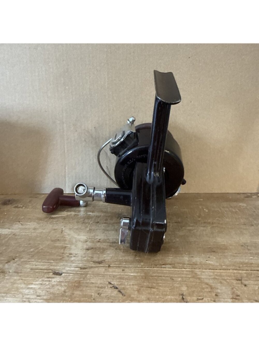 Vintage Daiwa 7300 Fishing Reel Spring loaded drag - Picture 6 of 10